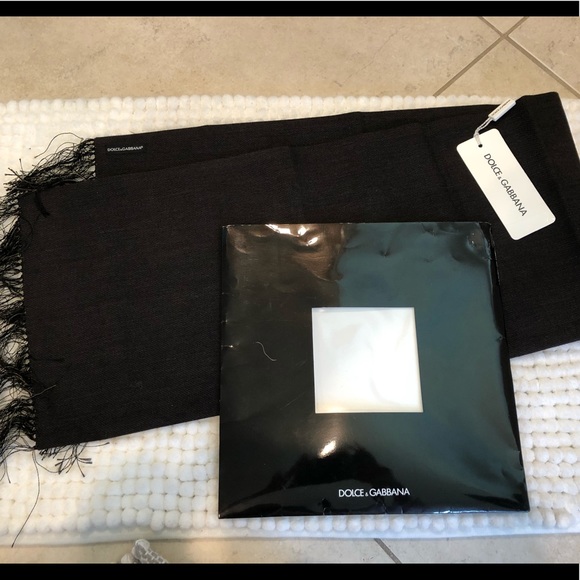 Dolce & Gabanna Virgin Wool Scarf - Picture 1 of 6